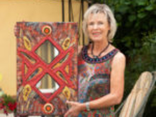 Herta Glanzer mit ihrem Werk Herta Glanzer und eines ihrer Werke