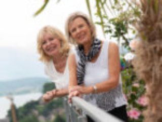 Cornelia Mick und Herta Glanzer Cornelia Mick und Herta Glanzer